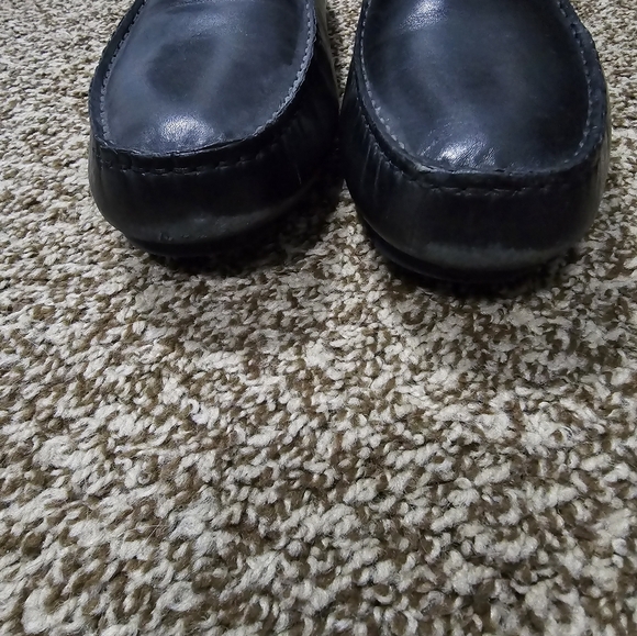 Gucci Black Leather Slip-On Loafers with Apron Stitching main image 6